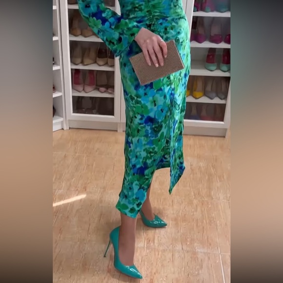 ZARA Blogger Fav Dress - Picture 5 of 15